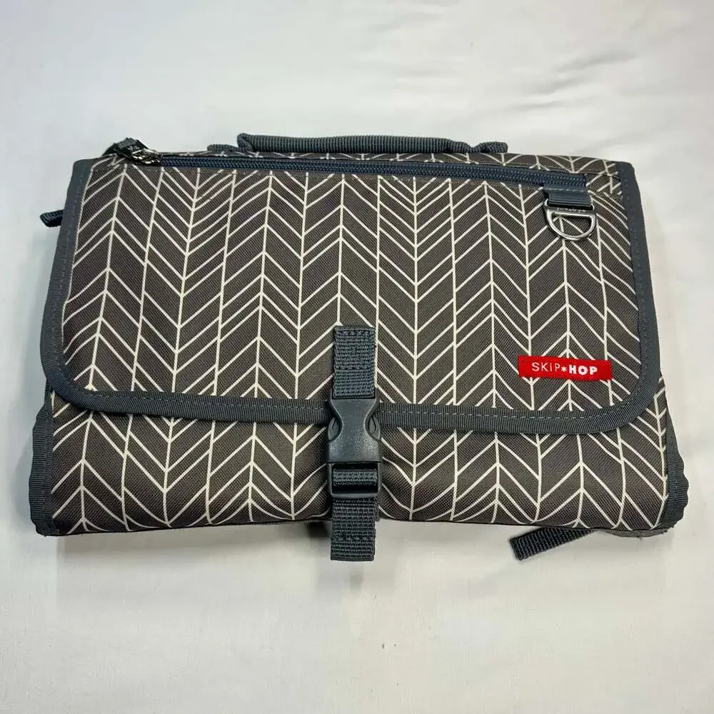 Skip Hop Pronto Signature Portable Changing Station, Grey Herringbone